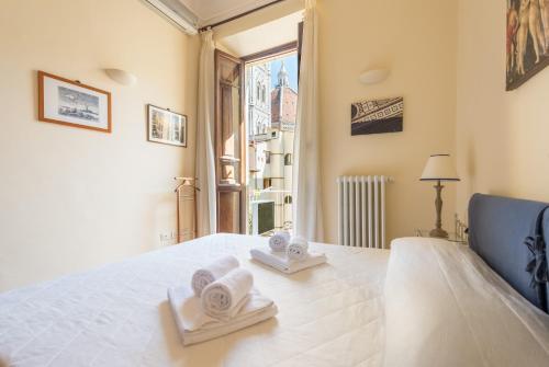 CHARMING 2BED APARTMENT overlooking DUOMO-hosted by Sweetstay Florence