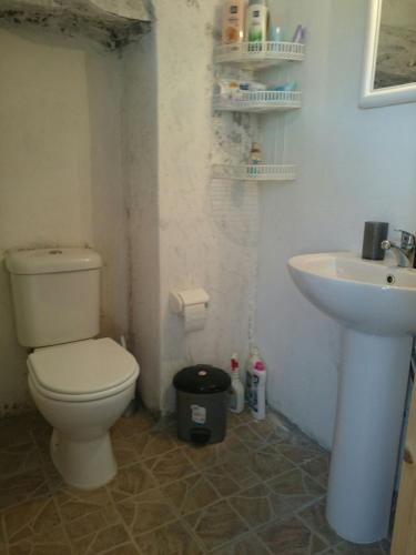 Traditional Cretan House in Áyios Pandeleḯmon