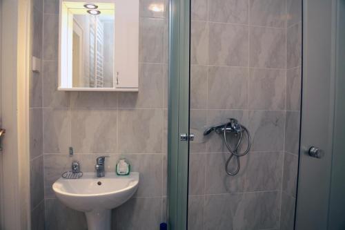 Petars Apartment - image 5