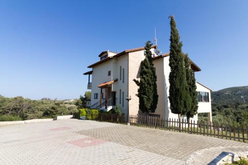  APOLLO COUNTRY HOLIDAY HOME in Kalithies