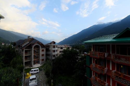 Abode Home Cool & Homely Place – Manali, PA