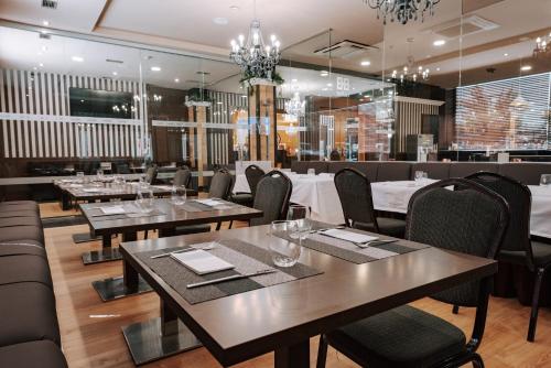 Zenit Hall 88 Studios - image 6