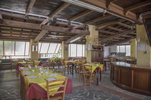Campeggio Villaggio Sos Flores - image 12