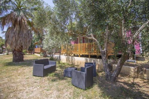 Campeggio Villaggio Sos Flores - image 7