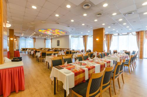 Hunguest Hotel Aqua Sol - image 12