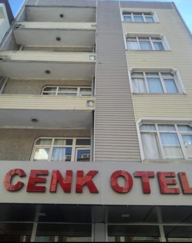 Cenk  Istanbul, Pension in Istanbul