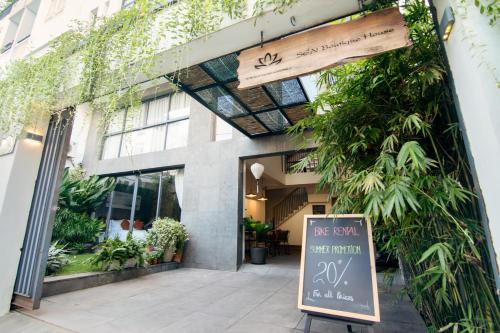 Wejście, Sen Boutique House near Binh Quoi Village