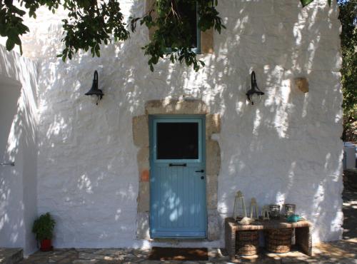 Charming Leros Hideaway | Serenity & Privacy