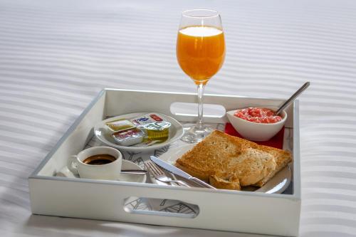 Salamanca Luxury Plaza - image 8