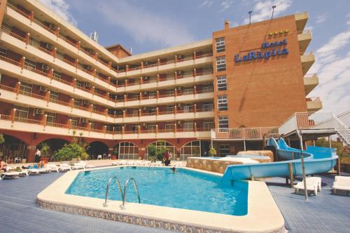 Hotel La Rapita Hotel La Rápita is a popular choice amongst travelers in San Carlos de la Rapita, whether exploring or just passing through. Both business travelers and tourists can enjoy the hotels facilities and 