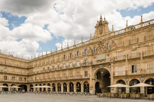 Salamanca Luxury Plaza