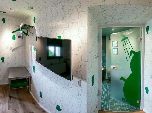 BRATWURSThotel - image 13