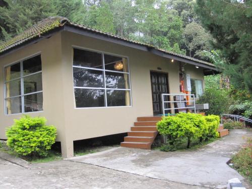 Udvendig, J Residence in Kinabalu Nationalpark