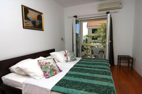 Nikic Apartments - image 3