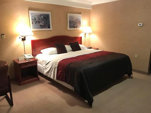 Country Inn Listowel Room Type - King Suite