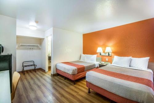 Motel 6-Youngtown, AZ - Phoenix - Sun City