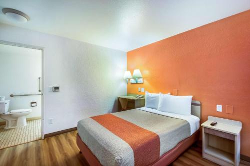 Motel 6-Youngtown, AZ - Phoenix - Sun City