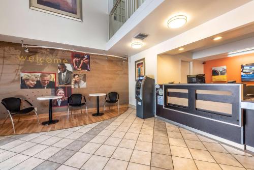Motel 6-Gatlinburg TN - Smoky Mountains - image 7