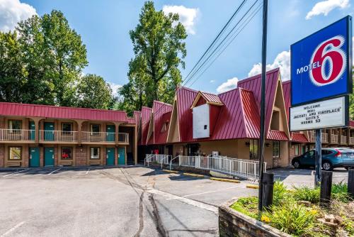 Motel 6-Gatlinburg, TN - Smoky Mountains in Gatlinburg, USA