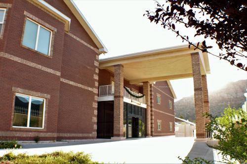 Zion's Most Wanted Hotel - image 4