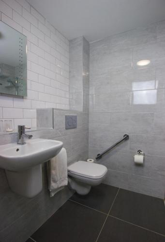 Beausite Hotel - image 5