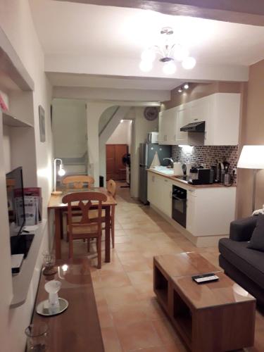 Maison de village typique dans le Var in Bagnols-en-Foret
