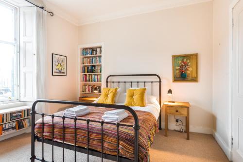 Spacious & Unique city central 1 bed with WiFi, Edimburgo (foto 9)