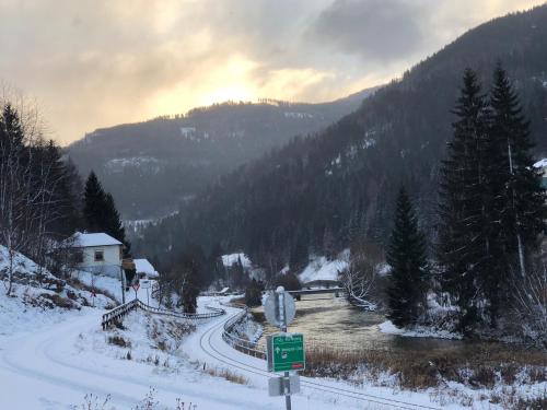 Riverside Ski Apartment in Ramingstein, Österreich