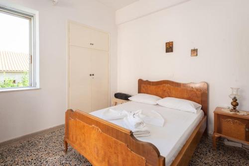  Retro Family House in Mystras with castle view in Mystras