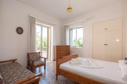  Retro Family House in Mystras with castle view, Pension in Mystras bei Toriza