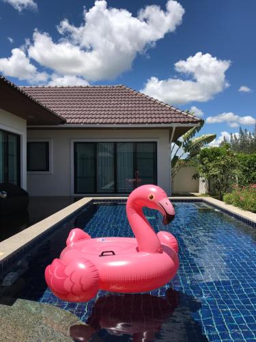 Cosy house with pool 华欣最酷的泳池别墅 ( Cosy house with pool 华欣最酷的泳池别墅 )