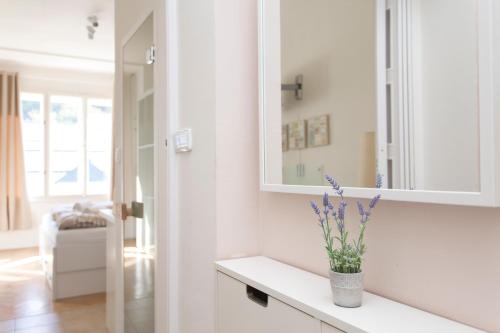 Cozy studio near city center, Praha (fotografie 5)