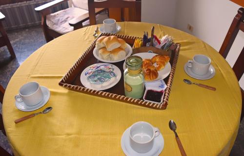 2 bedrooms, 4 beds
