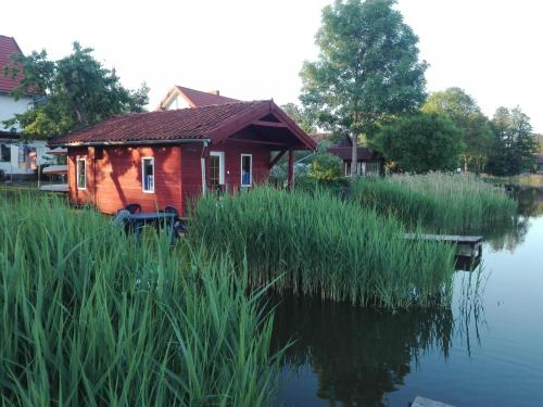 Skats, Agro-Tur Domki w Szuwarach in Kuty