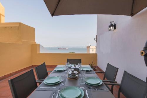 Alfama Terrace w/ Tagus River Views