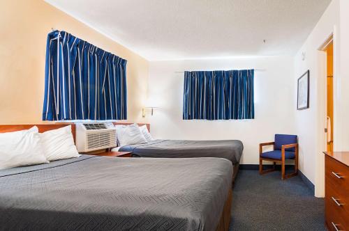 2 double beds