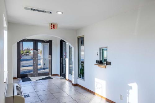 大堂, Motel 6 Urbana, IL in 厄巴納