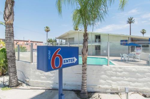 Motel 6 Bakersfield