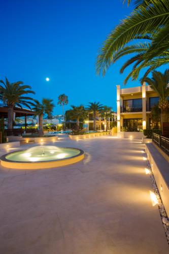 Atlantis Beach Hotel - image 14