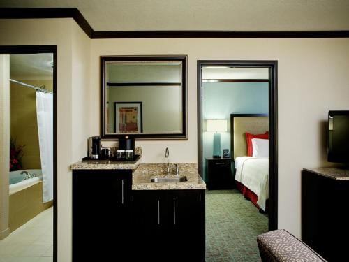 Crowne Plaza Anchorage-Midtown, an IHG Hotel