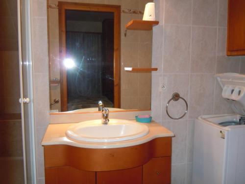 Vannas istaba, 9 rue de La Tranquillité . appartement Les Albéres (9 rue de La Tranquillite . appartement Les Alberes) in Saint-Jean-Pla-de-Corts