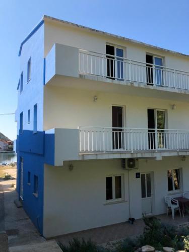  Apartment Villa Nikola in Blace