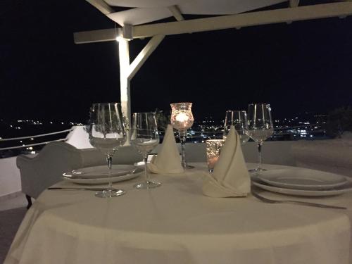 The White Suites - image 4