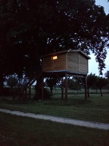 Les Cabanes de Gros Bois