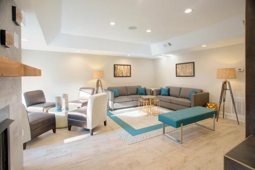 صالة مشتركة/ منطقة التلفزيون, Beachview Club Hotel in جيكيل آيلند