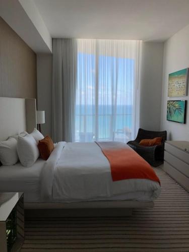 Hyde Beach PH41