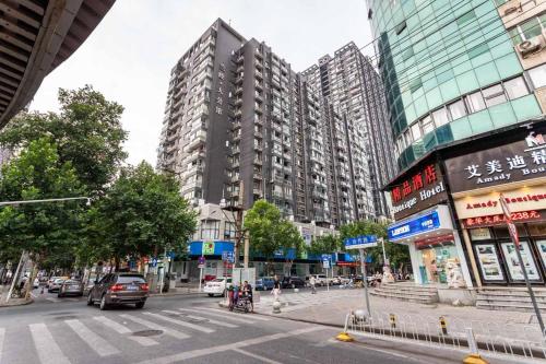 Wuhan Jiangan·Jianghan Road· Locals Apartment 00161850