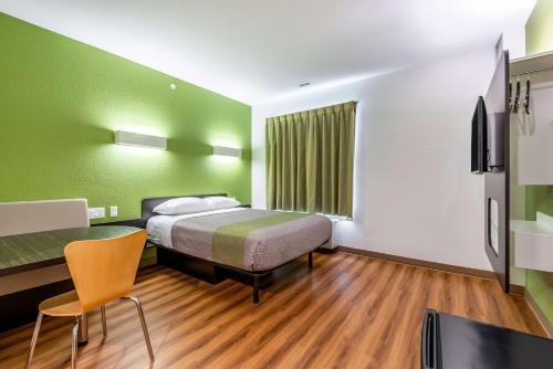 1 queen bed