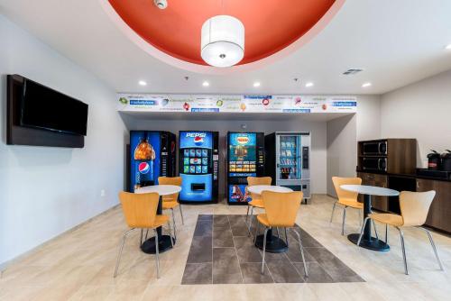 Buitenkant, Motel 6 Fort Worth, TX - North - Saginaw in Fairway Bend