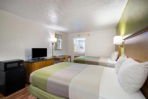Motel 6-Parkersburg WV - image 4